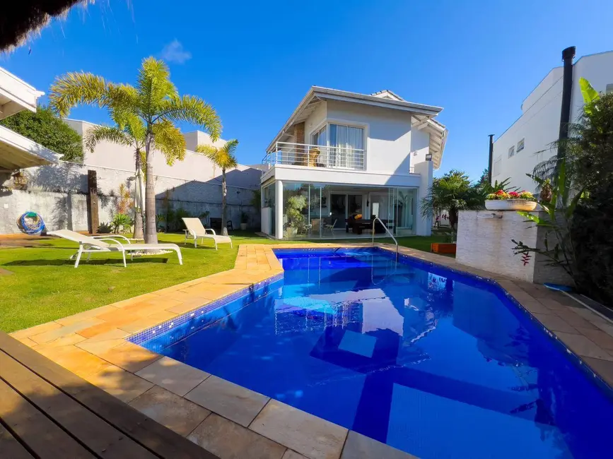 Foto 1 de Casa de Condomínio com 3 quartos à venda e para alugar, 600m2 em Atibaia - SP