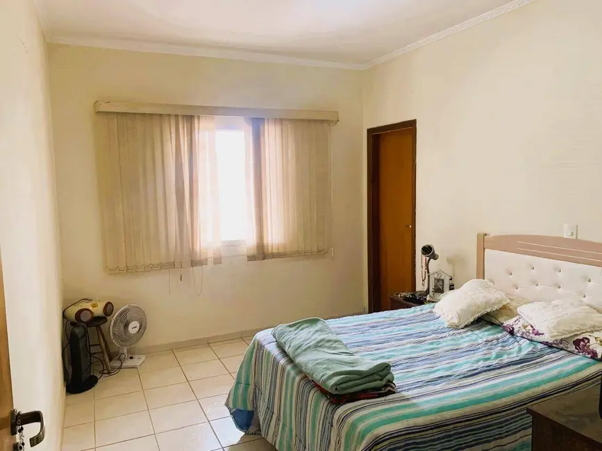 Casa com 8 quartos à venda, 437m2 em Jardim São José, Amparo - SP - imagem 5 Foto 5 de Casa com 8 quartos à venda, 437m2 em Jardim São José, Amparo - SP
