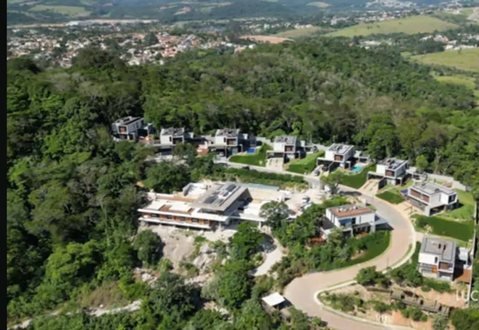Casa com 4 quartos à venda, 475m2 em Atibaia - SP - imagem 6 Foto 6 de Casa com 4 quartos à venda, 475m2 em Atibaia - SP
