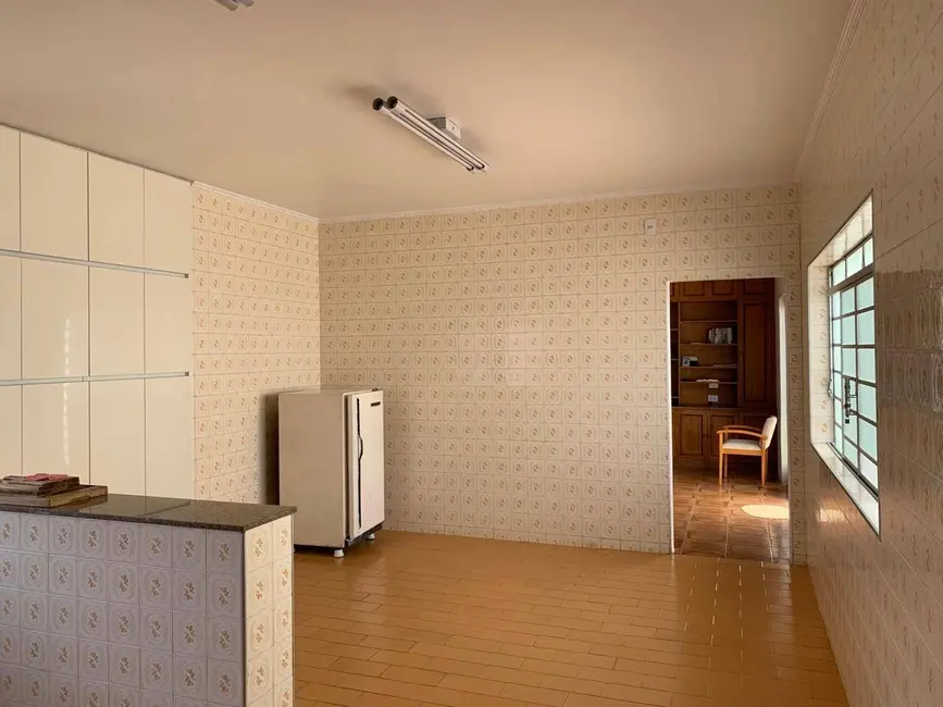 Casa com 4 quartos à venda, 713m2 em Jardim Itália, Amparo - SP - imagem 9 Foto 9 de Casa com 4 quartos à venda, 713m2 em Jardim Itália, Amparo - SP