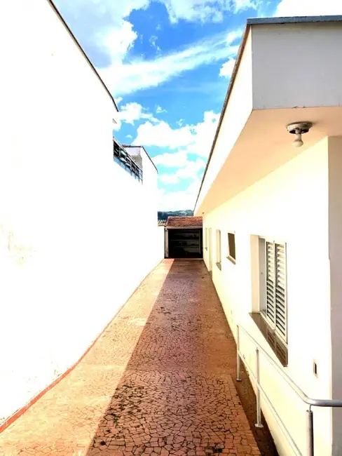 Casa com 4 quartos à venda, 713m2 em Jardim Itália, Amparo - SP - imagem 2 Foto 2 de Casa com 4 quartos à venda, 713m2 em Jardim Itália, Amparo - SP