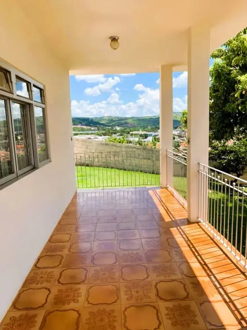 Casa com 4 quartos à venda, 713m2 em Jardim Itália, Amparo - SP - imagem 4 Foto 4 de Casa com 4 quartos à venda, 713m2 em Jardim Itália, Amparo - SP