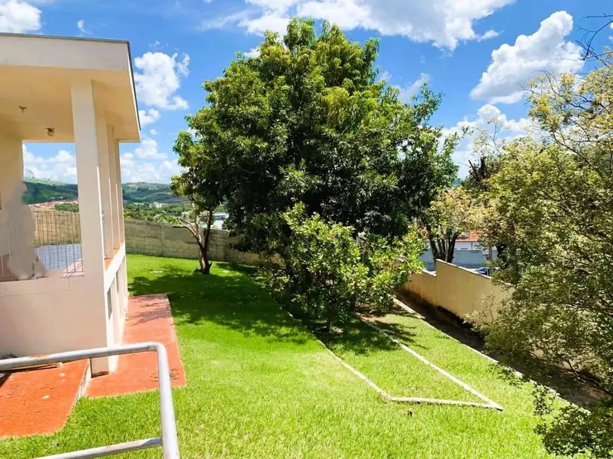 Casa com 4 quartos à venda, 713m2 em Jardim Itália, Amparo - SP - imagem 3 Foto 3 de Casa com 4 quartos à venda, 713m2 em Jardim Itália, Amparo - SP