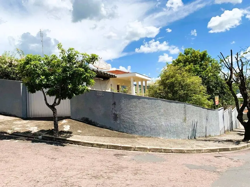 Casa com 4 quartos à venda, 713m2 em Jardim Itália, Amparo - SP - imagem 1 Foto 1 de Casa com 4 quartos à venda, 713m2 em Jardim Itália, Amparo - SP
