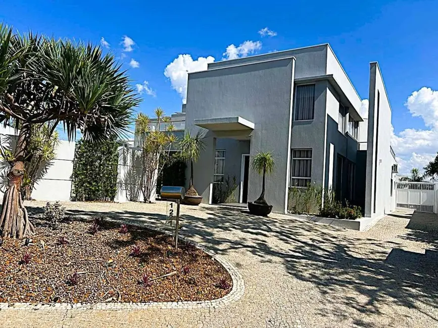 Casa com 5 quartos à venda, 800m2 em Campinas - SP - imagem 1 Foto 1 de Casa com 5 quartos à venda, 800m2 em Campinas - SP