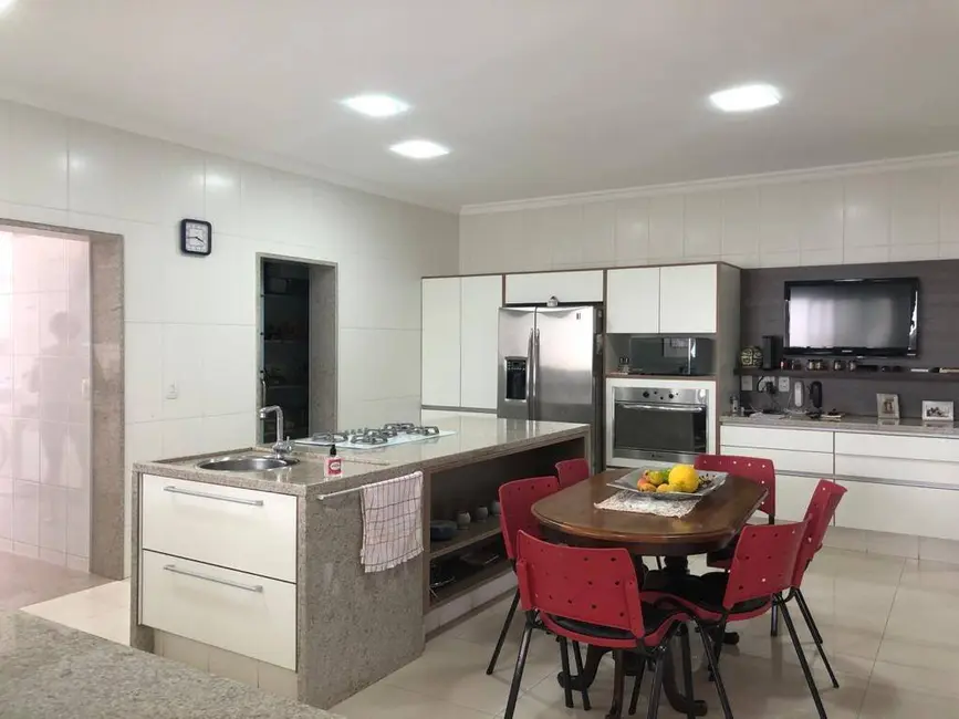 Casa com 5 quartos à venda, 800m2 em Campinas - SP - imagem 8 Foto 8 de Casa com 5 quartos à venda, 800m2 em Campinas - SP