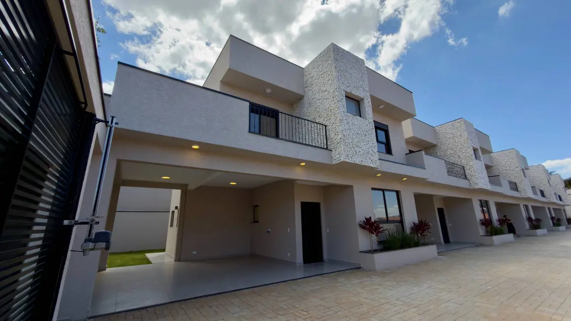 Foto 15 de Casa à venda em Vila Petrópolis, Atibaia - SP