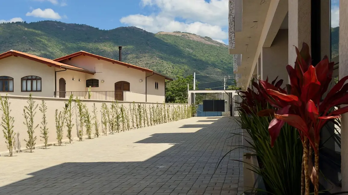 Foto 8 de Casa à venda em Vila Petrópolis, Atibaia - SP
