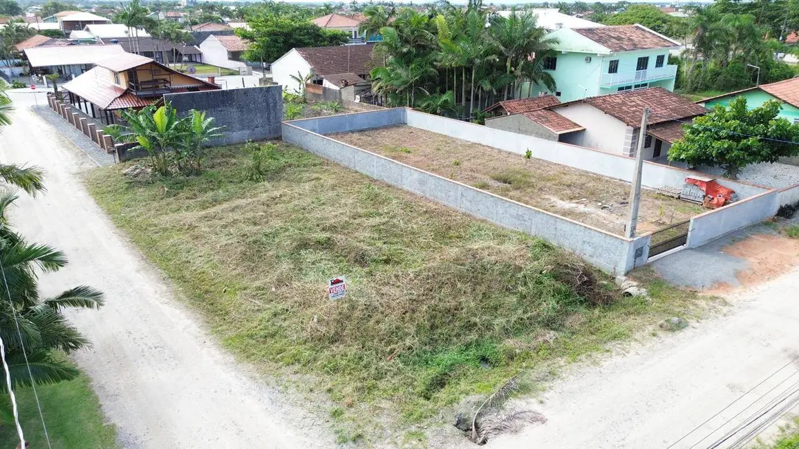 Foto 4 de Terreno / Lote à venda, 360m2 em Balneario Barra Do Sul - SC