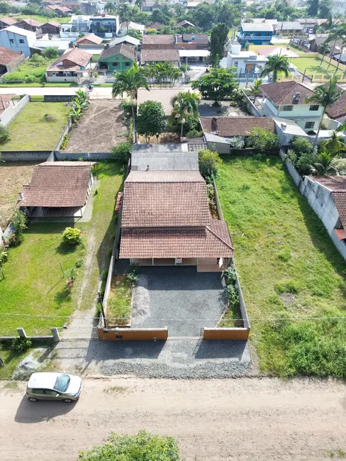 Casa com 5 quartos à venda em Balneario Barra Do Sul - SC - imagem 9 Foto 9 de Casa com 5 quartos à venda em Balneario Barra Do Sul - SC