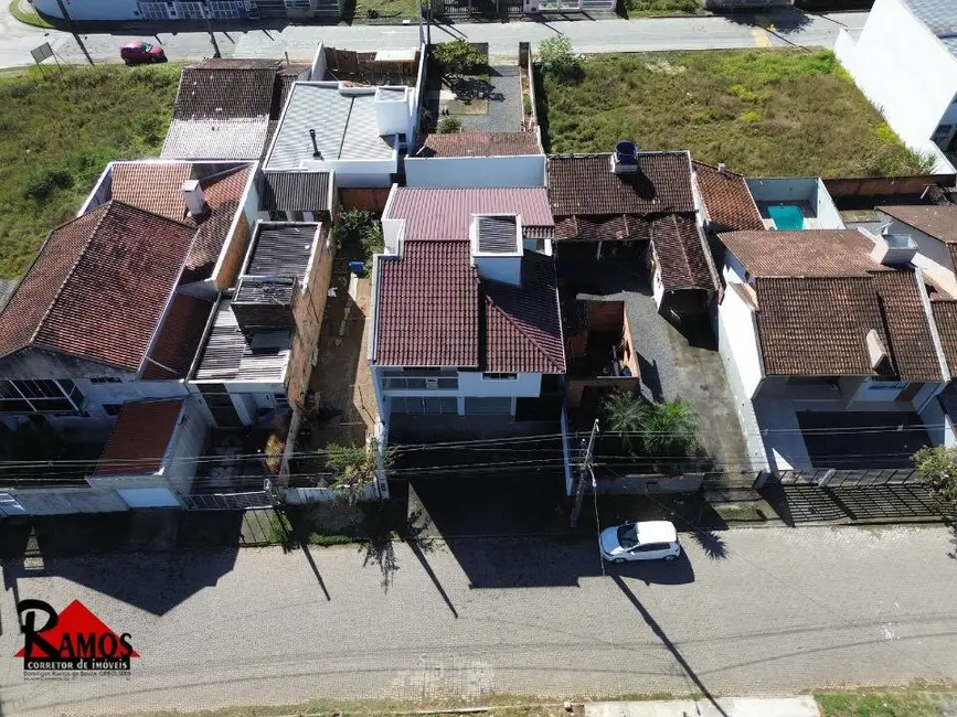 Sobrado com 2 quartos à venda em Araquari - SC - imagem 3 Foto 3 de Sobrado com 2 quartos à venda em Araquari - SC
