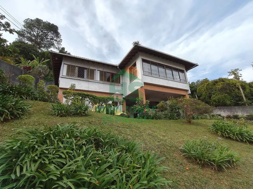 Casa com 3 quartos à venda, 149m2 em Agriões, Teresopolis - RJ - imagem 1 Foto 1 de Casa com 3 quartos à venda, 149m2 em Agriões, Teresopolis - RJ