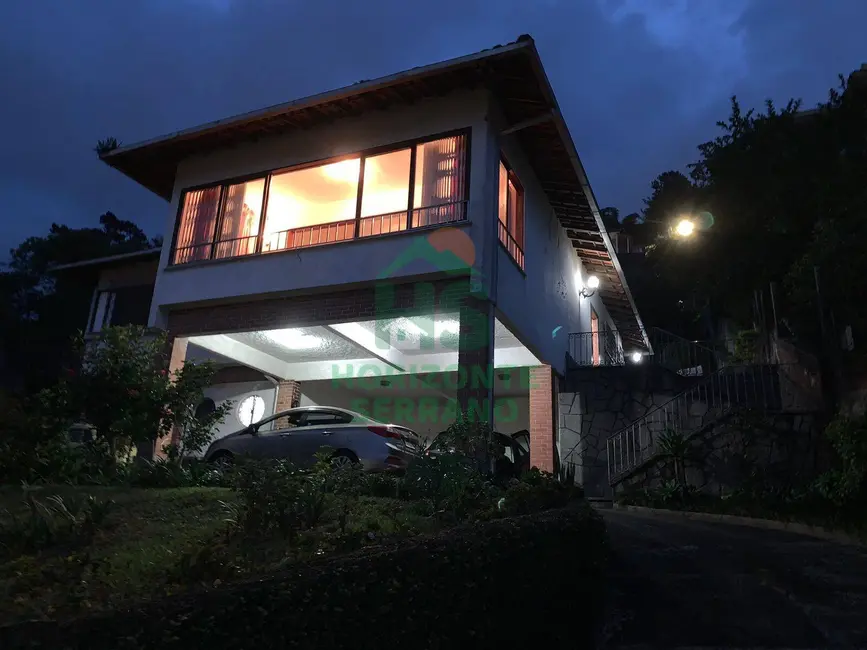 Casa com 3 quartos à venda, 149m2 em Agriões, Teresopolis - RJ - imagem 3 Foto 3 de Casa com 3 quartos à venda, 149m2 em Agriões, Teresopolis - RJ