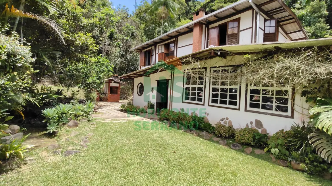 Foto 2 de Casa com 4 quartos à venda, 328m2 em Albuquerque, Teresopolis - RJ