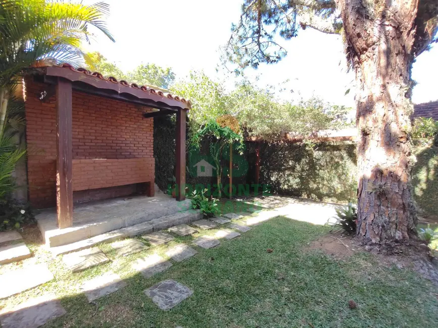 Casa com 5 quartos à venda, 245m2 em Iucas, Teresopolis - RJ - imagem 7 Foto 7 de Casa com 5 quartos à venda, 245m2 em Iucas, Teresopolis - RJ