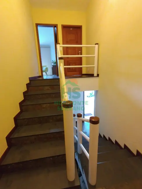 Casa com 3 quartos à venda, 131m2 em Granja Guarani, Teresopolis - RJ - imagem 3 Foto 3 de Casa com 3 quartos à venda, 131m2 em Granja Guarani, Teresopolis - RJ