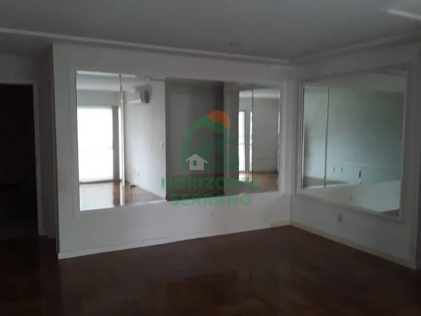 Foto 2 de Apartamento com 2 quartos à venda em Jardim Cascata, Teresopolis - RJ