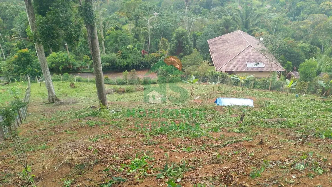 Foto 2 de Terreno / Lote à venda, 1650m2 em Albuquerque, Teresopolis - RJ