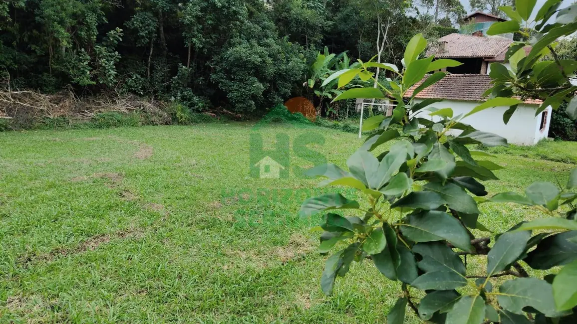 Foto 1 de Terreno / Lote à venda, 1285m2 em Albuquerque, Teresopolis - RJ