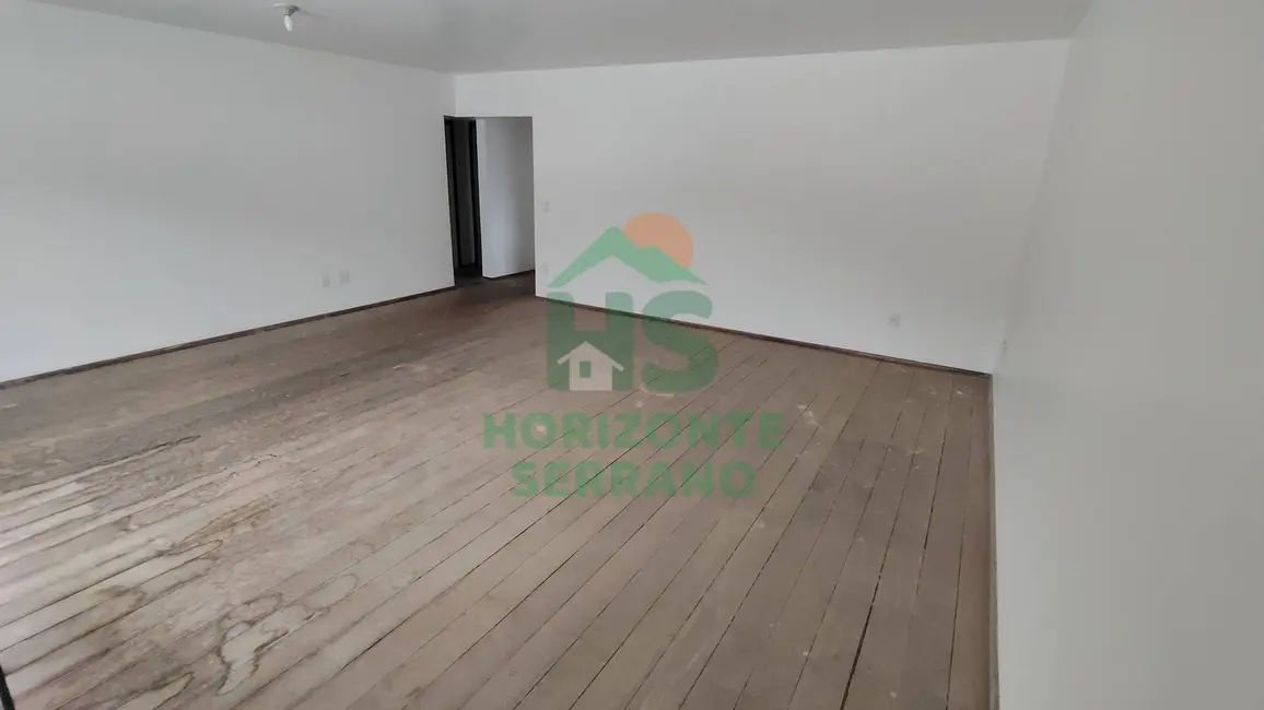 Cobertura com 3 quartos à venda, 320m2 em Vale do Paraíso, Teresopolis - RJ - imagem 2 Foto 2 de Cobertura com 3 quartos à venda, 320m2 em Vale do Paraíso, Teresopolis - RJ