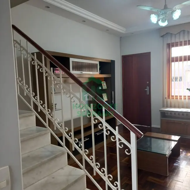 Casa com 2 quartos à venda, 94m2 em Agriões, Teresopolis - RJ - imagem 3 Foto 3 de Casa com 2 quartos à venda, 94m2 em Agriões, Teresopolis - RJ