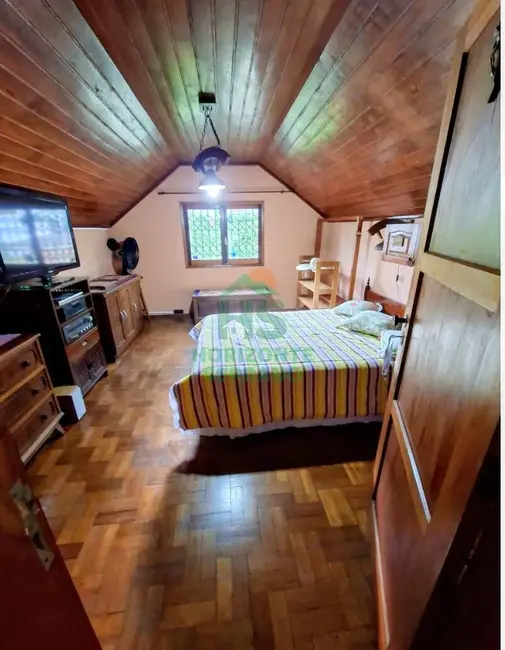 Casa com 3 quartos à venda, 92m2 em Vale do Paraíso, Teresopolis - RJ - imagem 6 Foto 6 de Casa com 3 quartos à venda, 92m2 em Vale do Paraíso, Teresopolis - RJ
