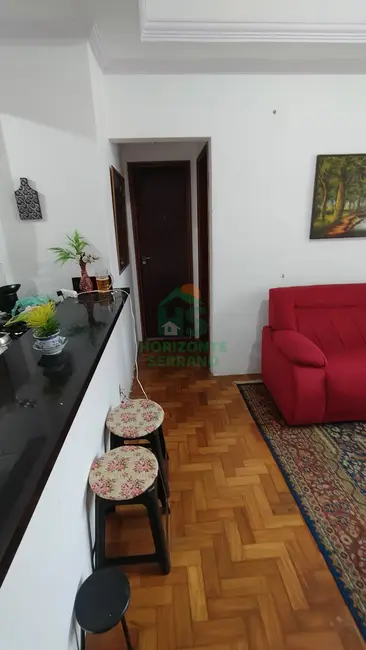 Foto 2 de Apartamento com 1 quarto à venda, 42m2 em Várzea, Teresopolis - RJ