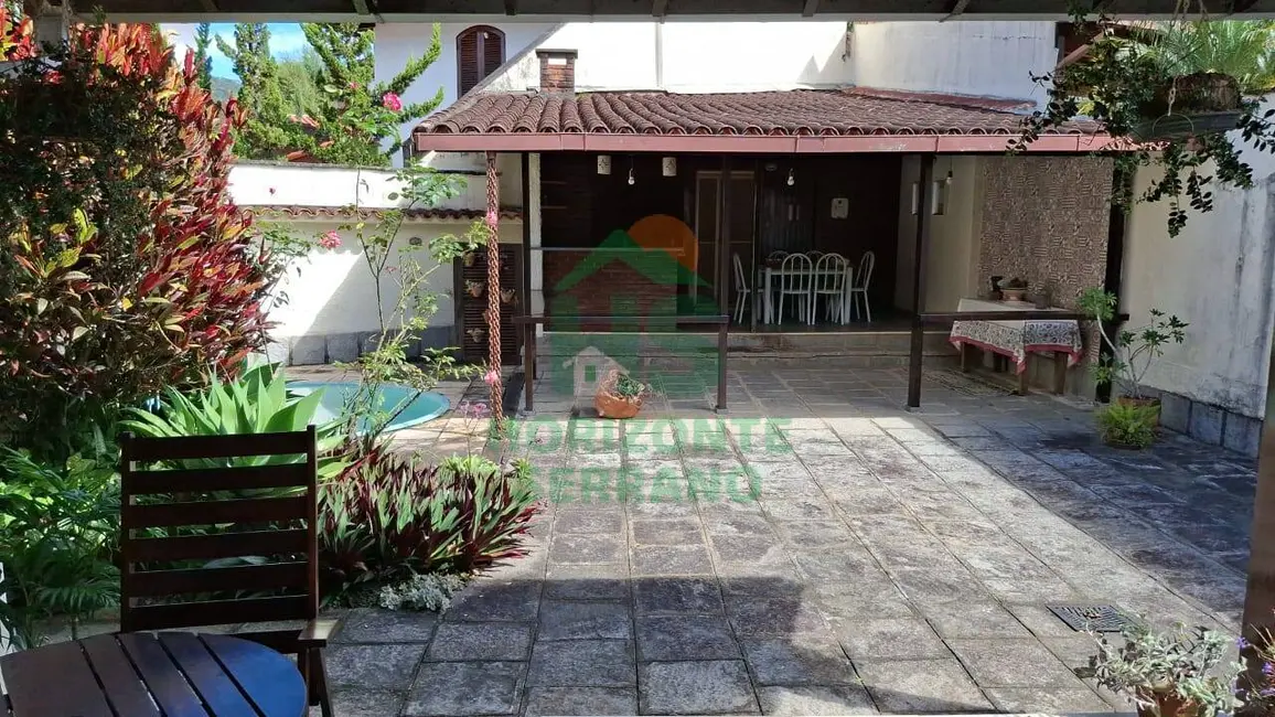 Foto 7 de Casa com 3 quartos à venda, 239m2 em Carlos Guinle, Teresopolis - RJ
