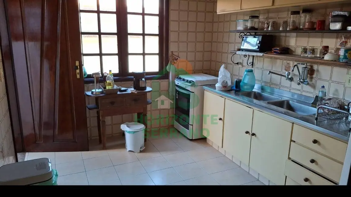 Foto 4 de Casa com 3 quartos à venda, 239m2 em Carlos Guinle, Teresopolis - RJ