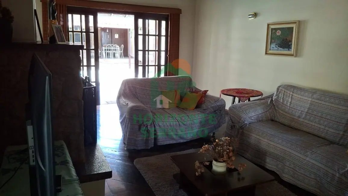 Foto 5 de Casa com 3 quartos à venda, 239m2 em Carlos Guinle, Teresopolis - RJ