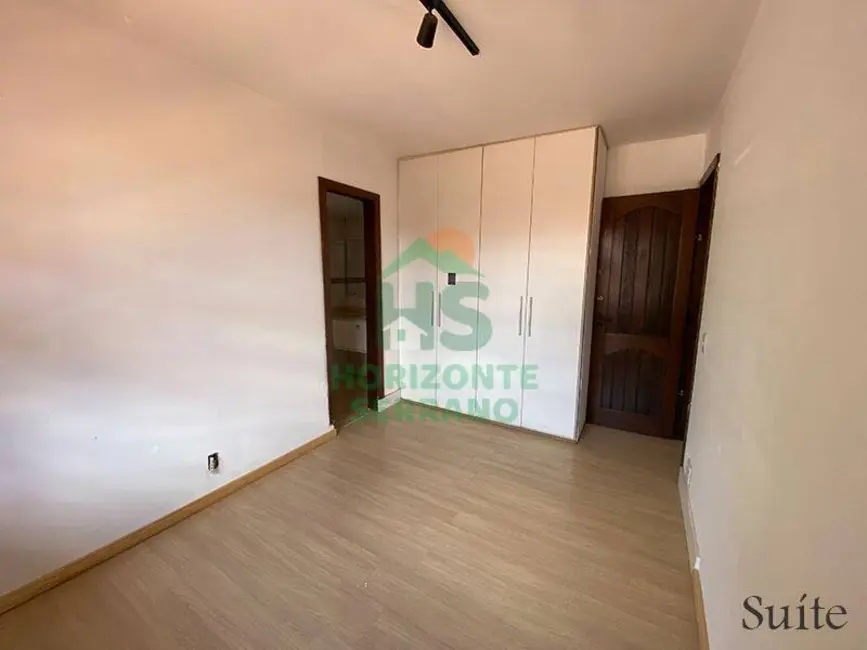 Foto 4 de Casa com 3 quartos à venda, 283m2 em Tijuca, Teresopolis - RJ