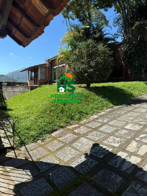 Foto 2 de Casa com 5 quartos à venda, 214m2 em Iucas, Teresopolis - RJ
