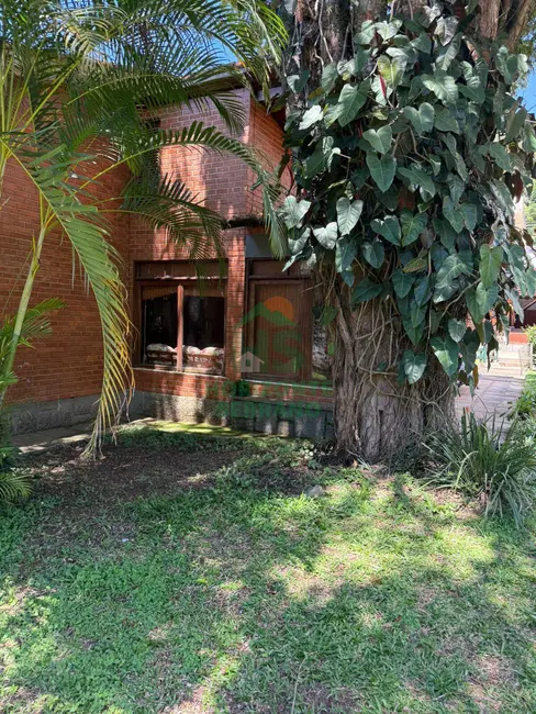 Foto 9 de Casa com 5 quartos à venda, 214m2 em Iucas, Teresopolis - RJ