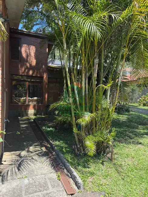 Foto 6 de Casa com 5 quartos à venda, 214m2 em Iucas, Teresopolis - RJ