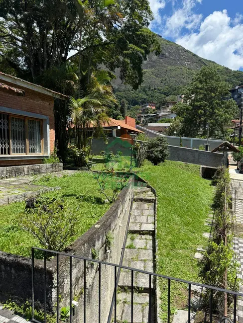 Foto 4 de Casa com 5 quartos à venda, 214m2 em Iucas, Teresopolis - RJ