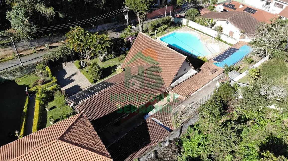Casa com 5 quartos à venda, 460m2 em Jardim Cascata, Teresopolis - RJ - imagem 5 Foto 5 de Casa com 5 quartos à venda, 460m2 em Jardim Cascata, Teresopolis - RJ