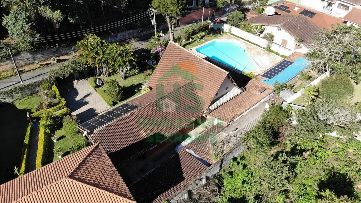 Casa com 5 quartos à venda, 460m2 em Jardim Cascata, Teresopolis - RJ - imagem 4 Foto 4 de Casa com 5 quartos à venda, 460m2 em Jardim Cascata, Teresopolis - RJ