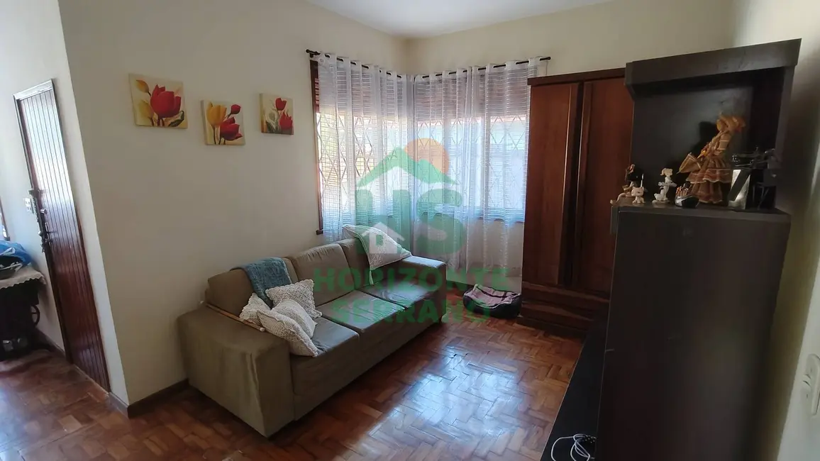 Foto 6 de Casa com 4 quartos à venda, 185m2 em Jardim Cascata, Teresopolis - RJ