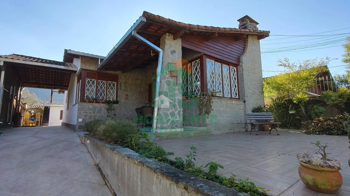 Foto 1 de Casa com 4 quartos à venda, 185m2 em Jardim Cascata, Teresopolis - RJ
