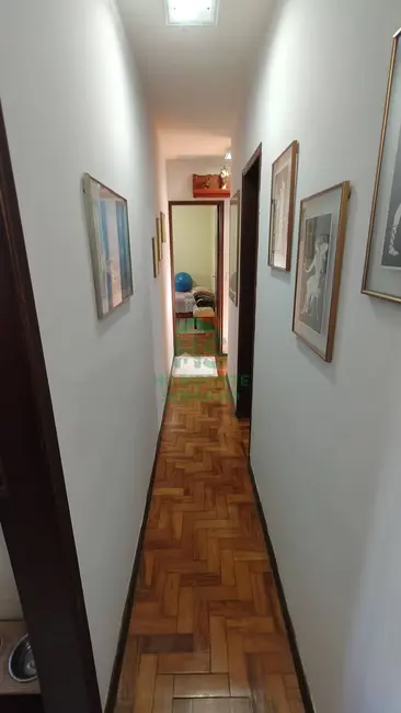 Casa com 4 quartos à venda, 180m2 em Carlos Guinle, Teresopolis - RJ - imagem 7 Foto 7 de Casa com 4 quartos à venda, 180m2 em Carlos Guinle, Teresopolis - RJ