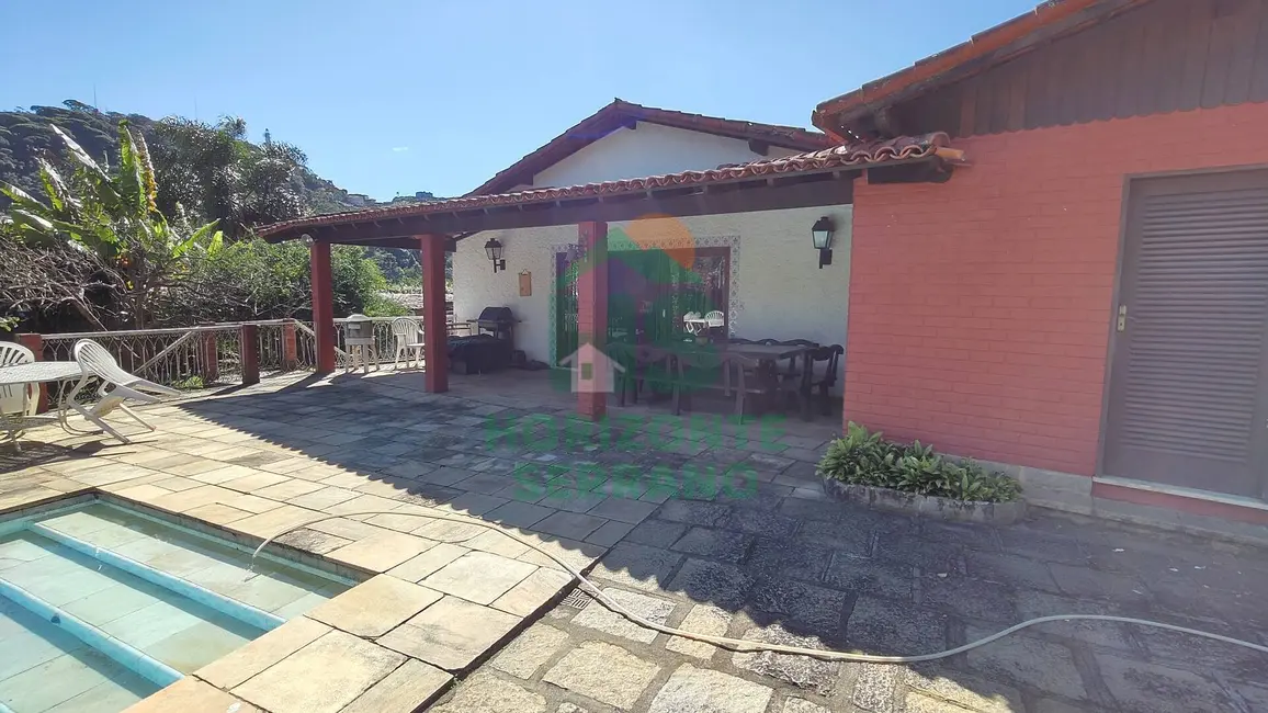 Foto 8 de Casa com 10 quartos à venda, 576m2 em Araras, Teresopolis - RJ