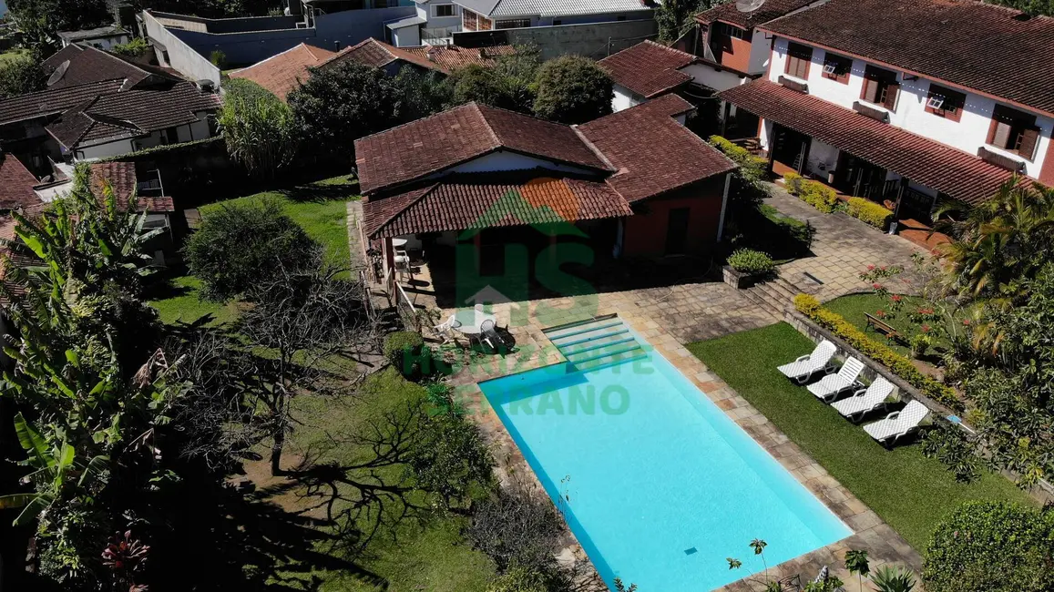 Foto 3 de Casa com 10 quartos à venda, 576m2 em Araras, Teresopolis - RJ
