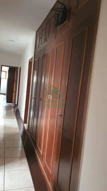 Casa com 5 quartos à venda, 310m2 em Iucas, Teresopolis - RJ - imagem 6 Foto 6 de Casa com 5 quartos à venda, 310m2 em Iucas, Teresopolis - RJ
