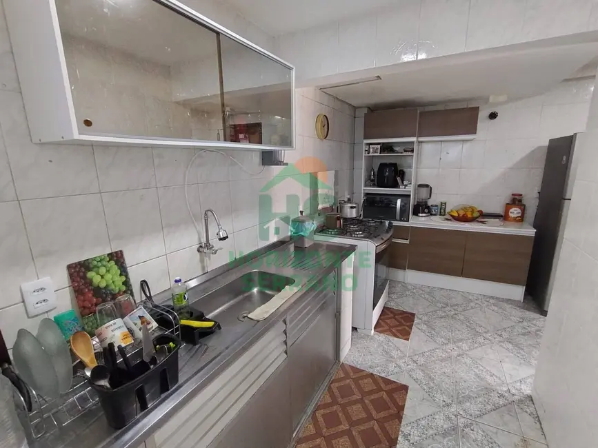 Foto 3 de Apartamento com 3 quartos à venda, 52m2 em Várzea, Teresopolis - RJ