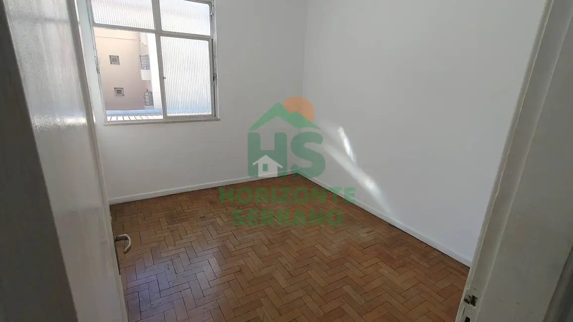 Foto 3 de Apartamento com 1 quarto à venda, 35m2 em Várzea, Teresopolis - RJ