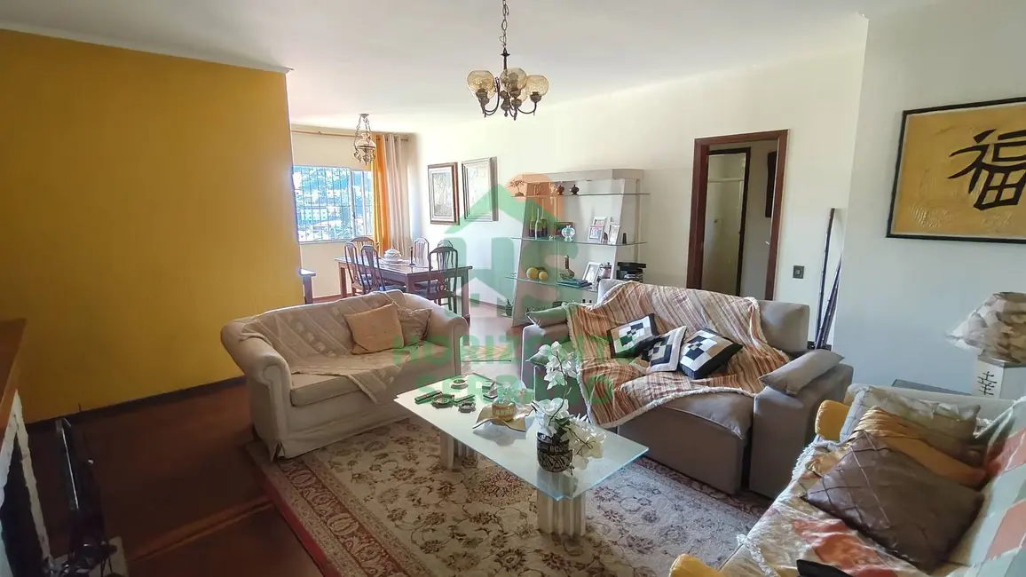 Casa com 7 quartos à venda, 214m2 em Araras, Teresopolis - RJ - imagem 3 Foto 3 de Casa com 7 quartos à venda, 214m2 em Araras, Teresopolis - RJ
