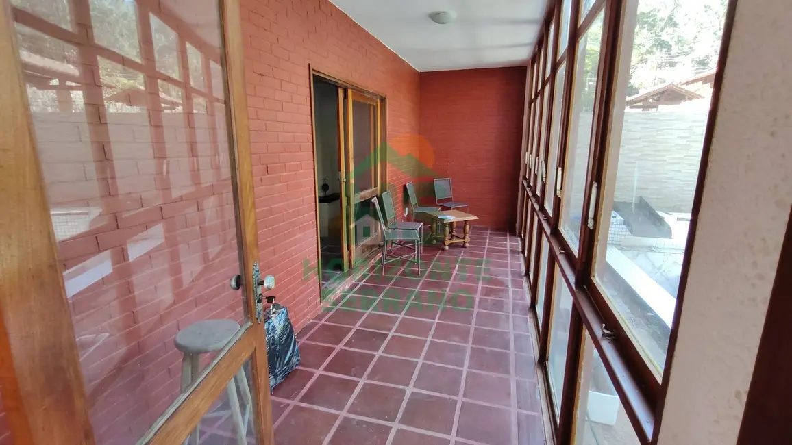 Casa com 5 quartos à venda, 230m2 em Carlos Guinle, Teresopolis - RJ - imagem 4 Foto 4 de Casa com 5 quartos à venda, 230m2 em Carlos Guinle, Teresopolis - RJ