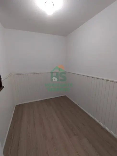 Foto 6 de Apartamento com 2 quartos à venda, 45m2 em Várzea, Teresopolis - RJ
