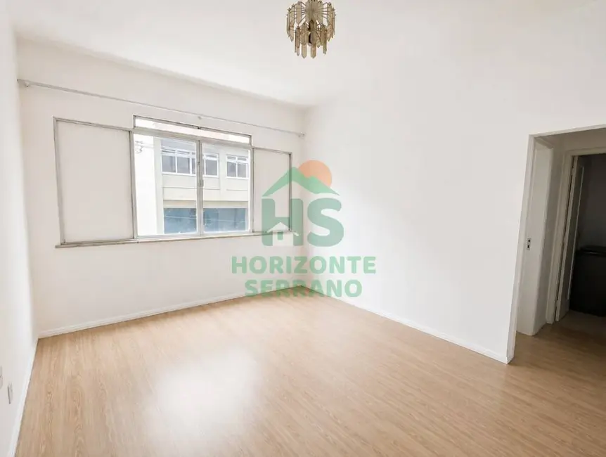 Foto 3 de Apartamento com 2 quartos à venda, 45m2 em Várzea, Teresopolis - RJ