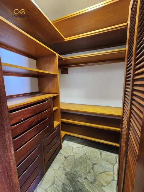 Foto 9 de Casa com 3 quartos à venda, 318m2 em Centro, Vinhedo - SP